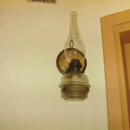 Anthea 3* سبليت