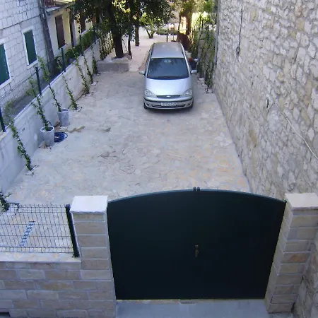 Anthea 3* سبليت