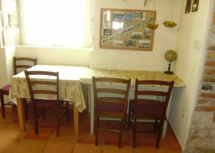 Anthea בית הארחה